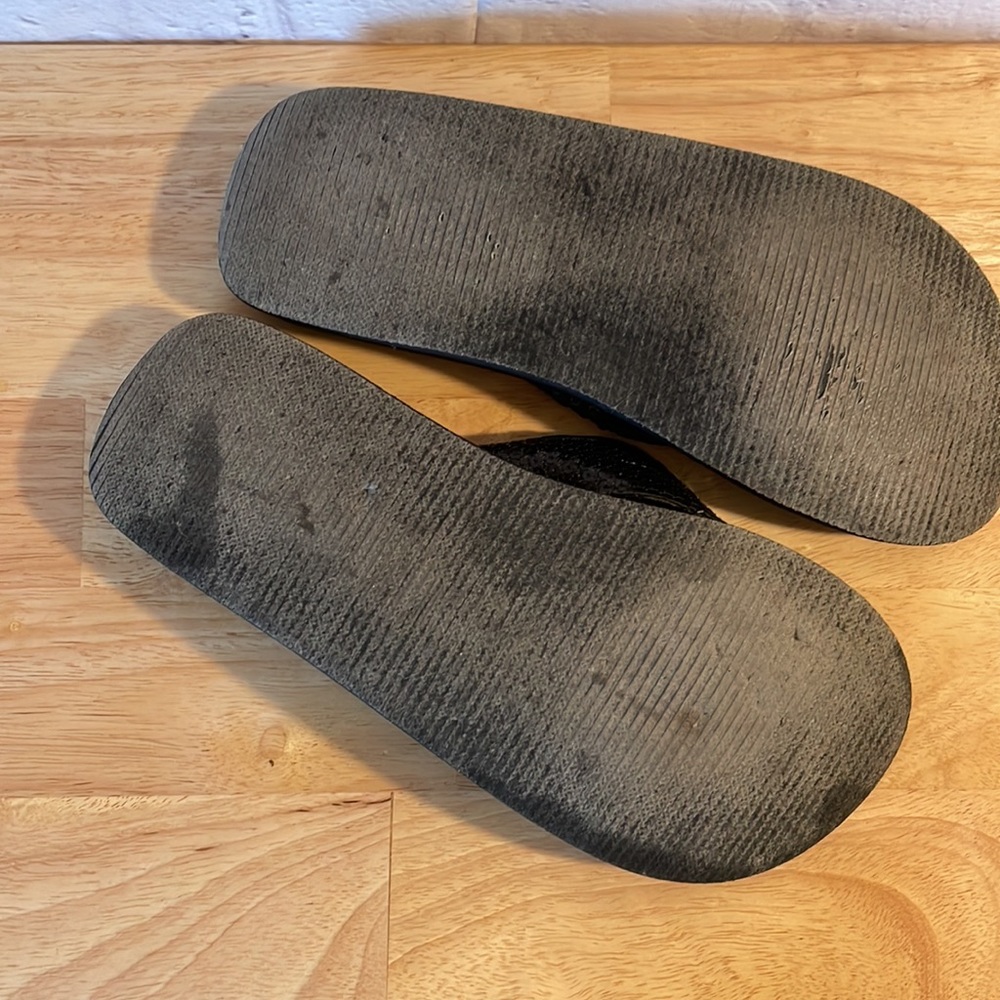 Blue Fin Black Sequin Flip Flops - Picture 4 of 4